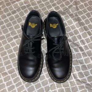 Low top Dr.Martens